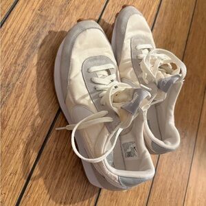 Nike Women's Cream and Light Gray Retro Runner Sneakers